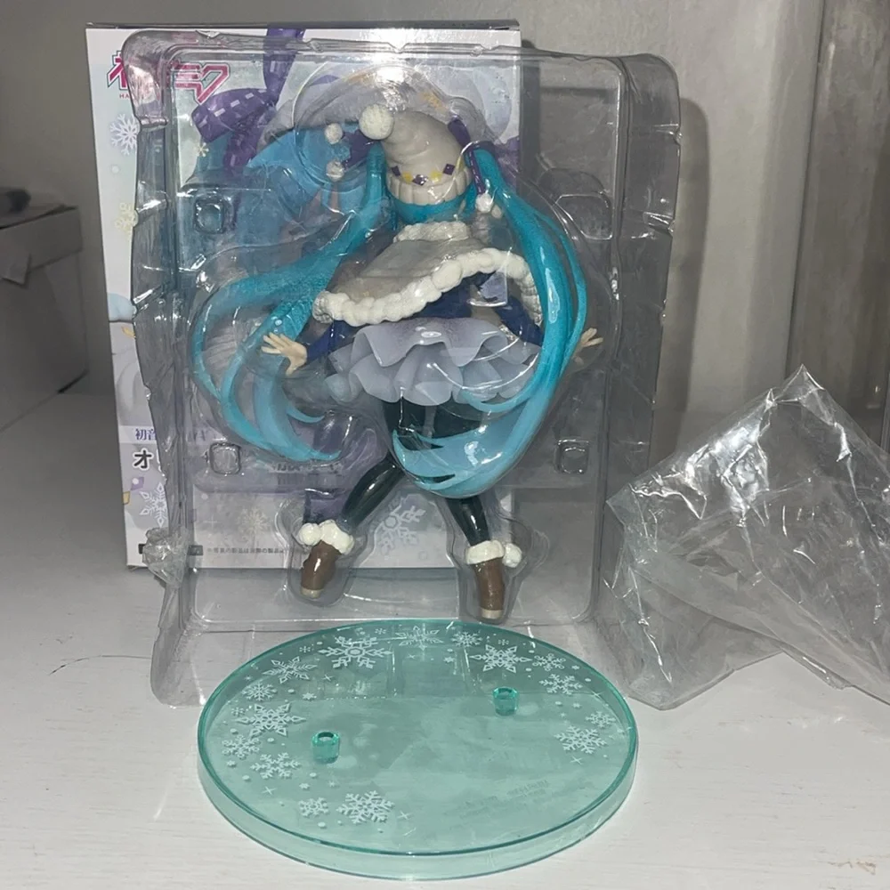 Taito Hatsune Miku Figure Original Winter Clothes (Renewal Version